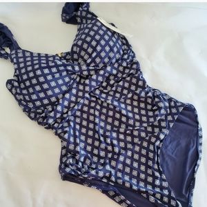 Anne Cole ruffle shoulder one piece swimsuit new